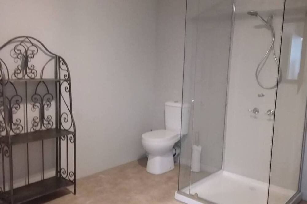 Photo of Bathroom in Woodend North