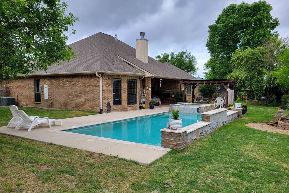 Photo of Outdoor in Bryan