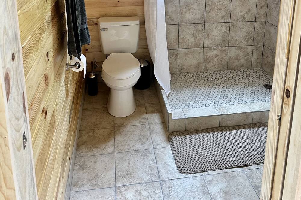 Photo of Bathroom in Fort Payne