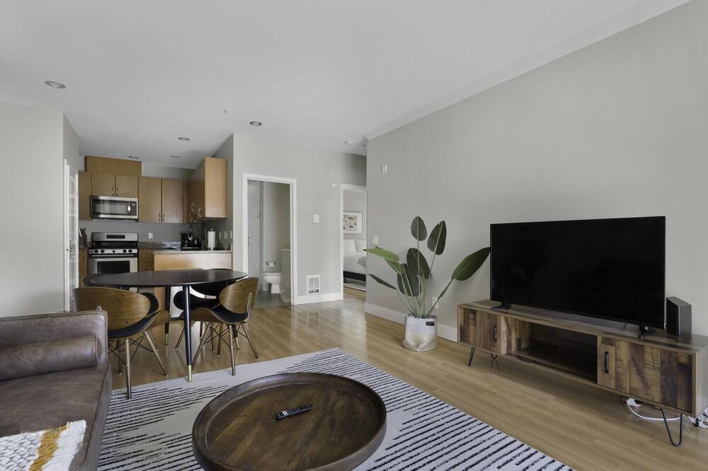 Photo of Livingroom in Fremont