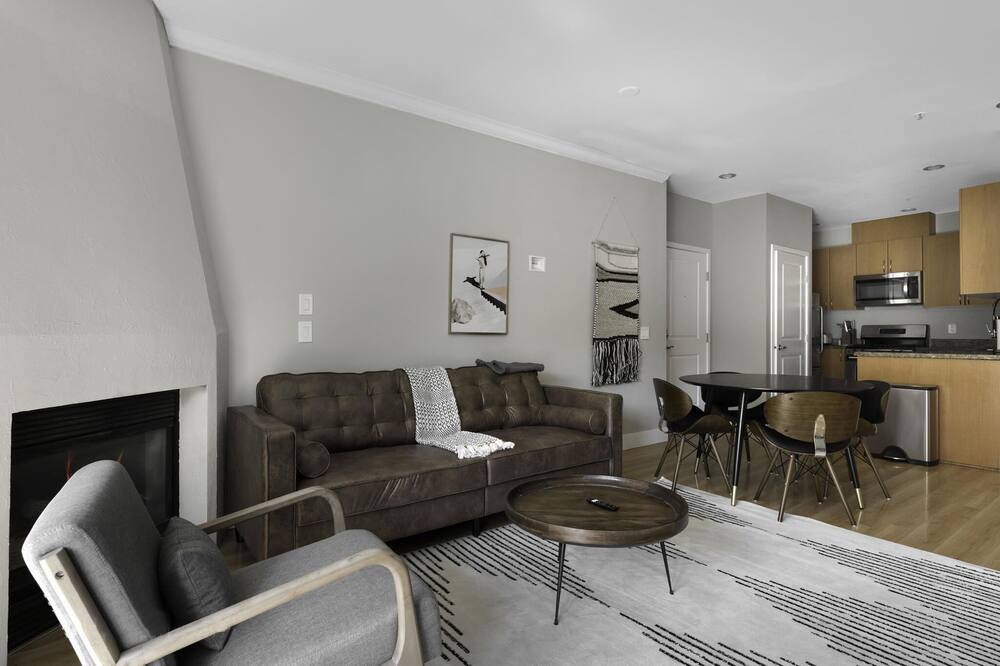Photo of Livingroom in Fremont