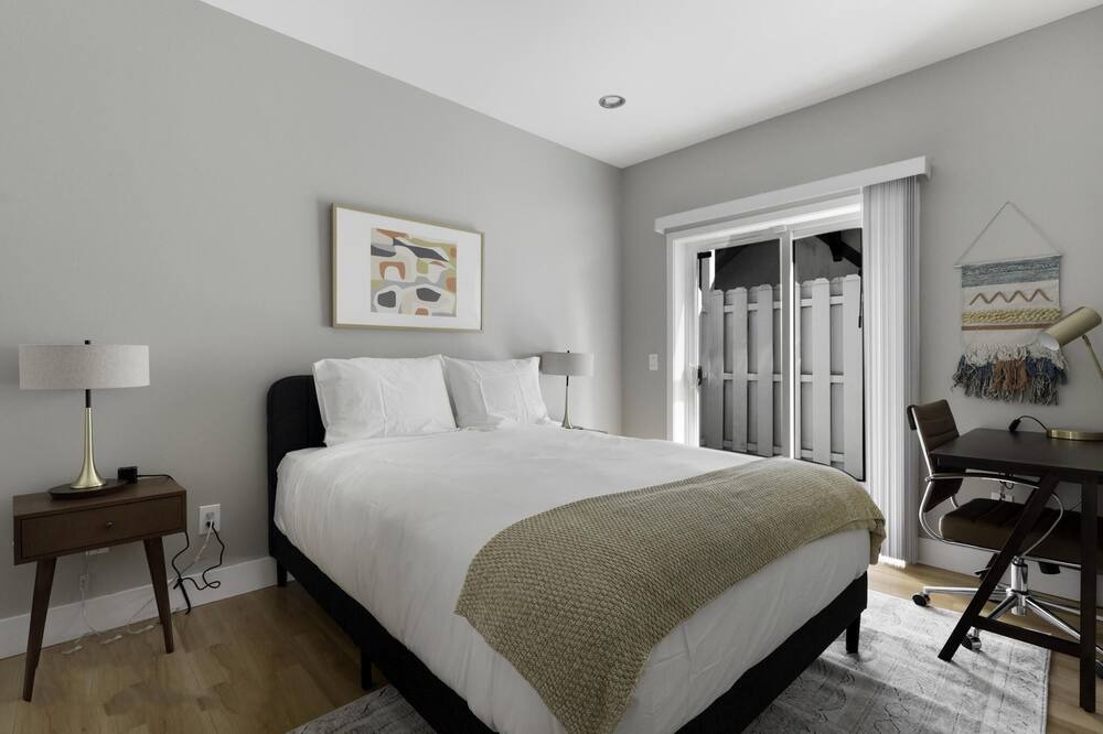Photo of Bedroom in Fremont