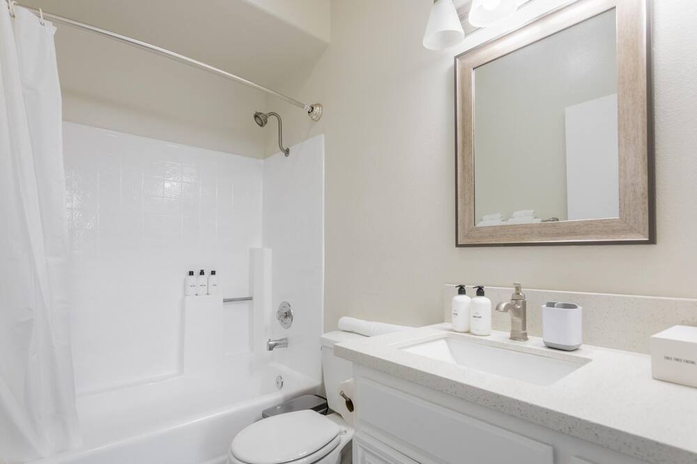 Photo of Bathroom in Burbank