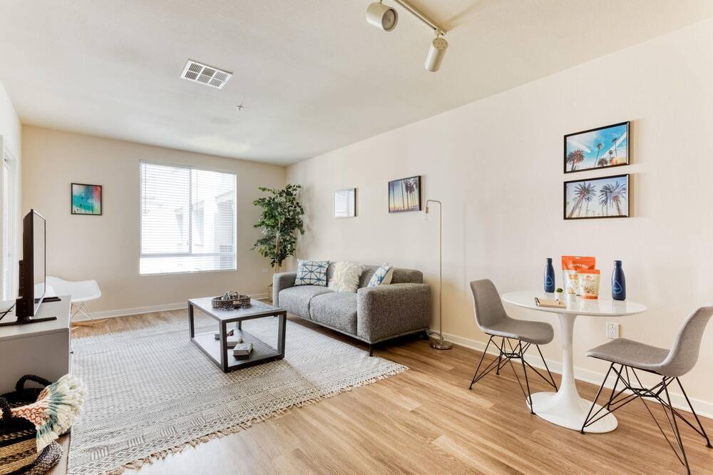 Photo of Livingroom in Pasadena