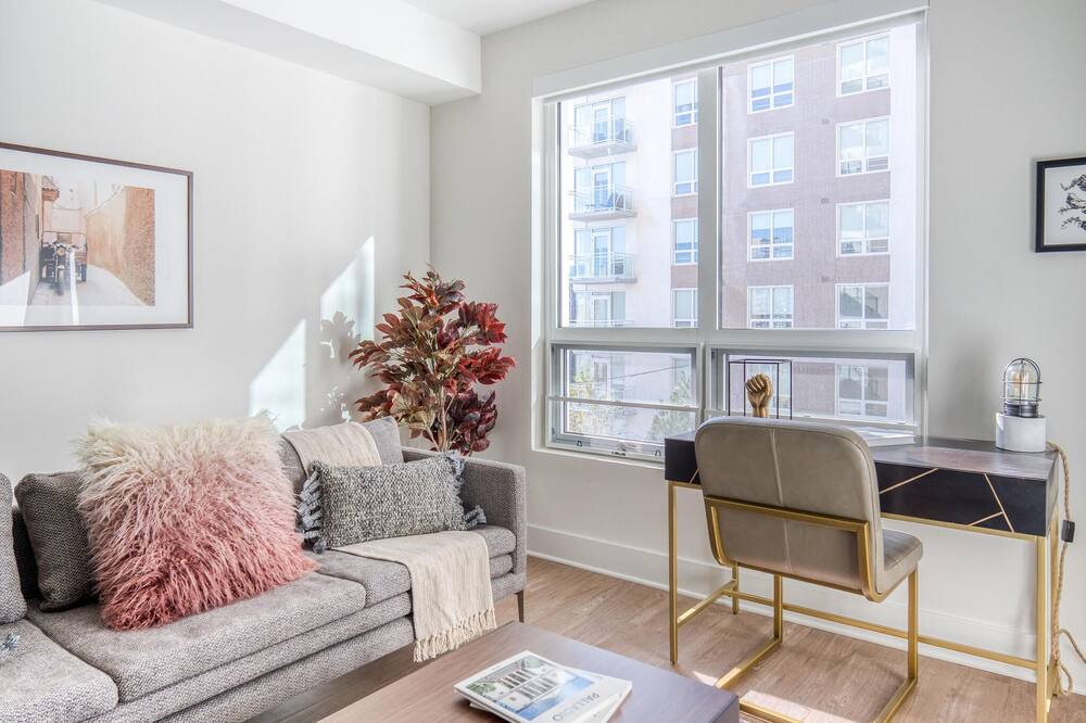 Photo of Livingroom in Pentagon City