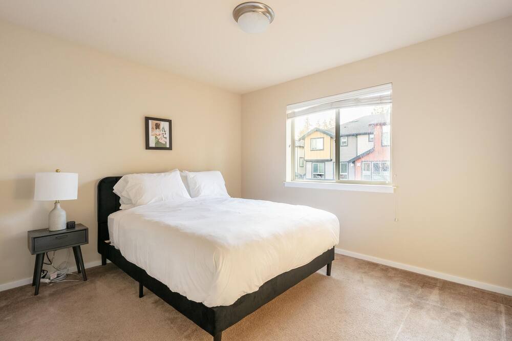 Photo of Bedroom in Martha Lake