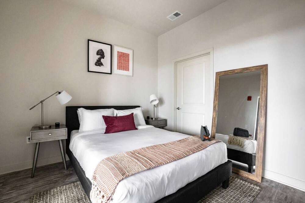 Photo of Bedroom in Bluemont