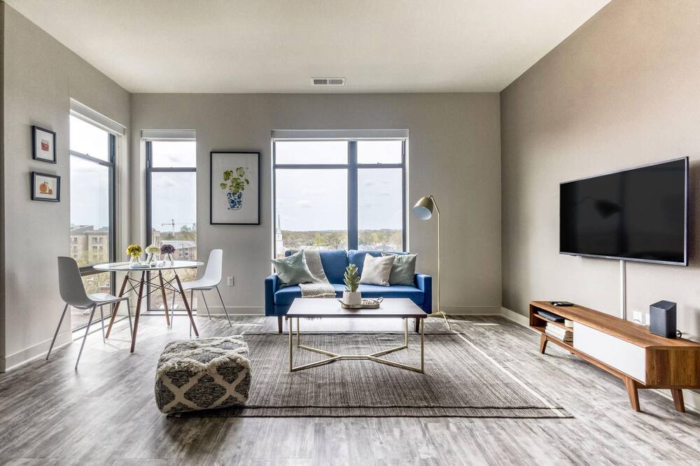 Photo of Livingroom in Bluemont