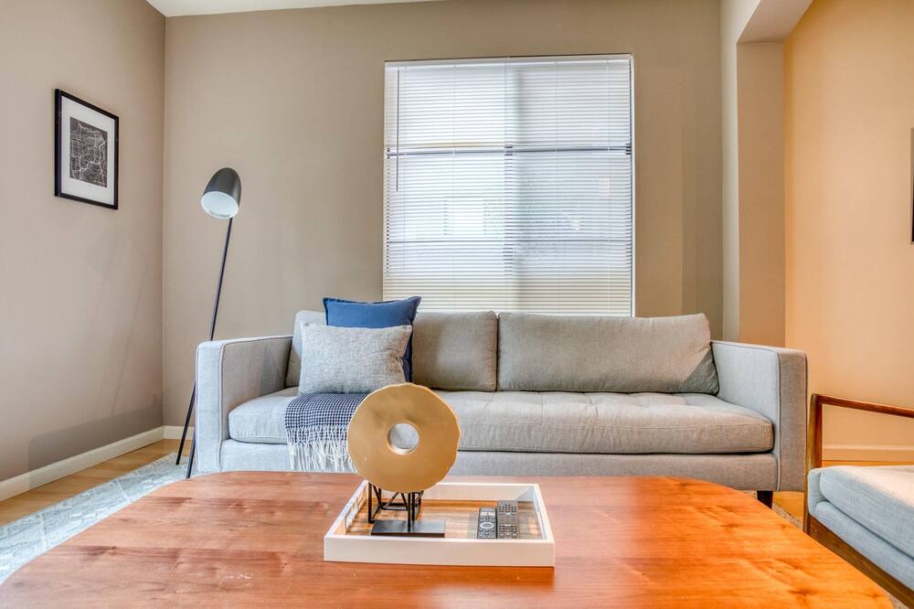 Photo of Livingroom in Northside