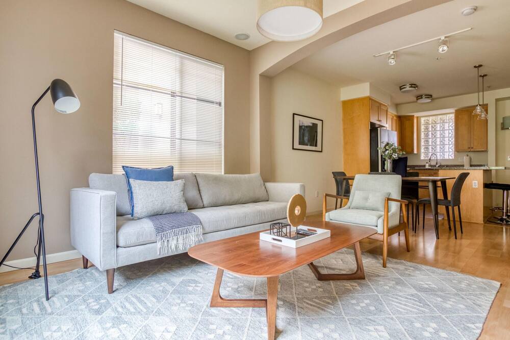 Photo of Livingroom in Northside