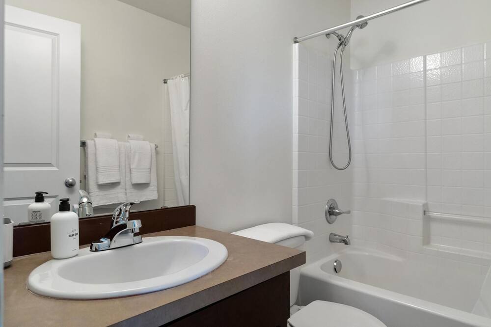 Photo of Bathroom in Education Hill