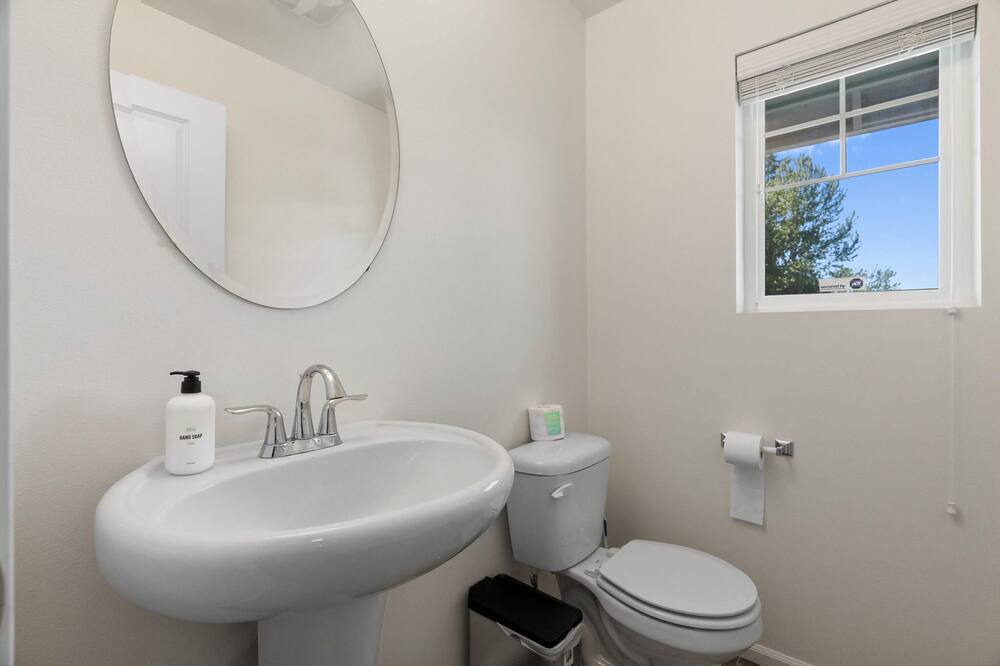 Photo of Bathroom in Education Hill