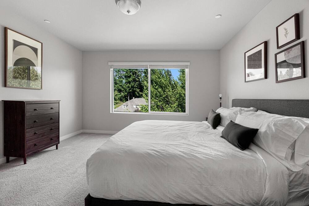 Photo of Bedroom in North Creek