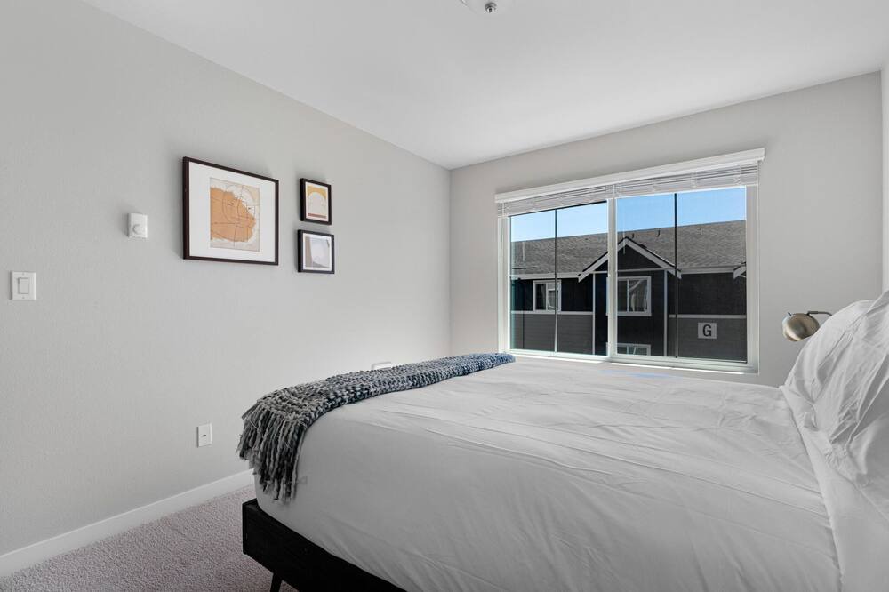 Photo of Bedroom in North Creek