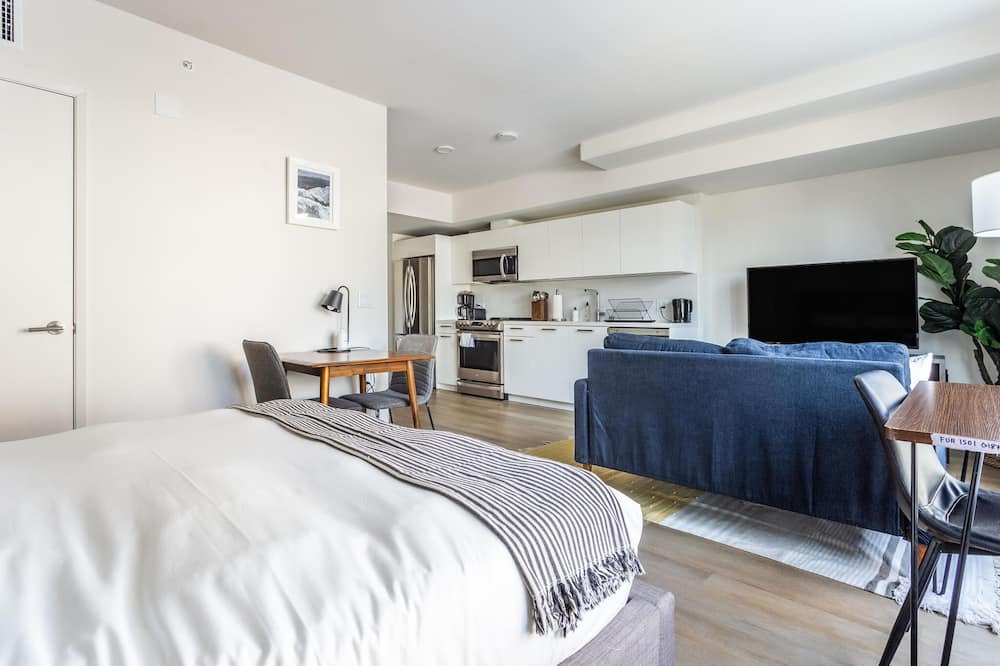 Photo of Bedroom in Westlake