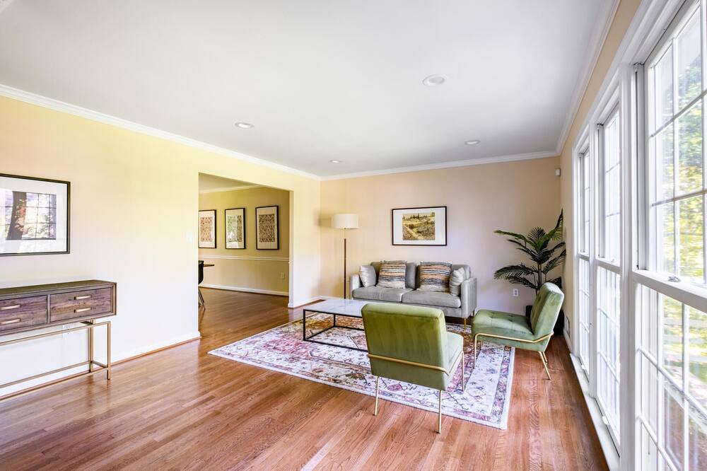 Photo of Others in Potomac