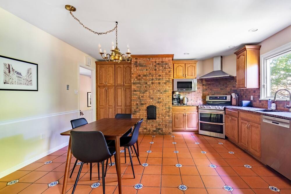 Photo of Kitchen in Potomac