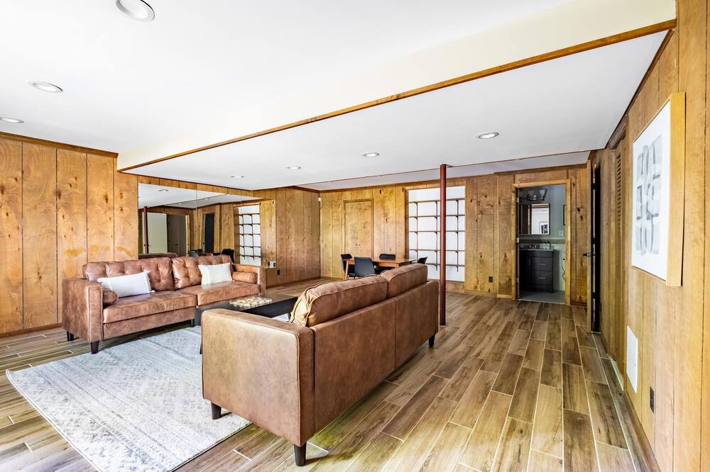 Photo of Others in Potomac