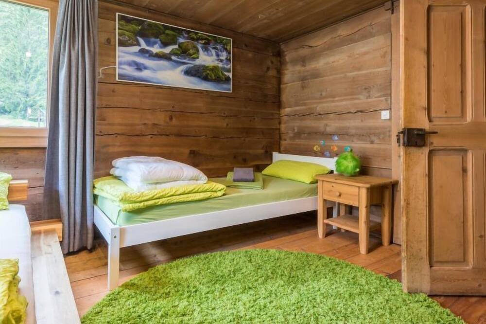 Photo of Bedroom in Saas-Balen