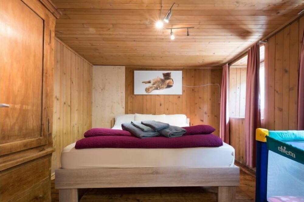 Photo of Bedroom in Saas-Balen