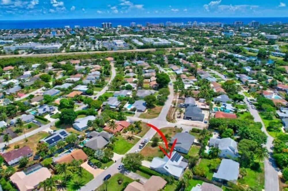 Photo of Outdoor in Tropic Palms