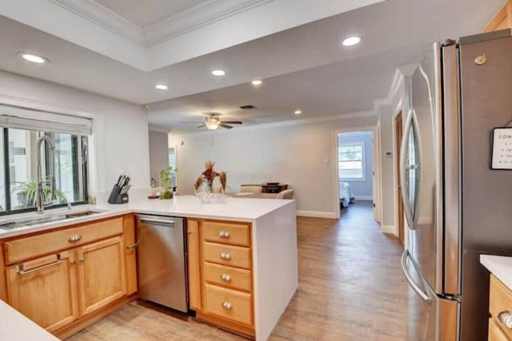 Photo of Kitchen in Tropic Palms
