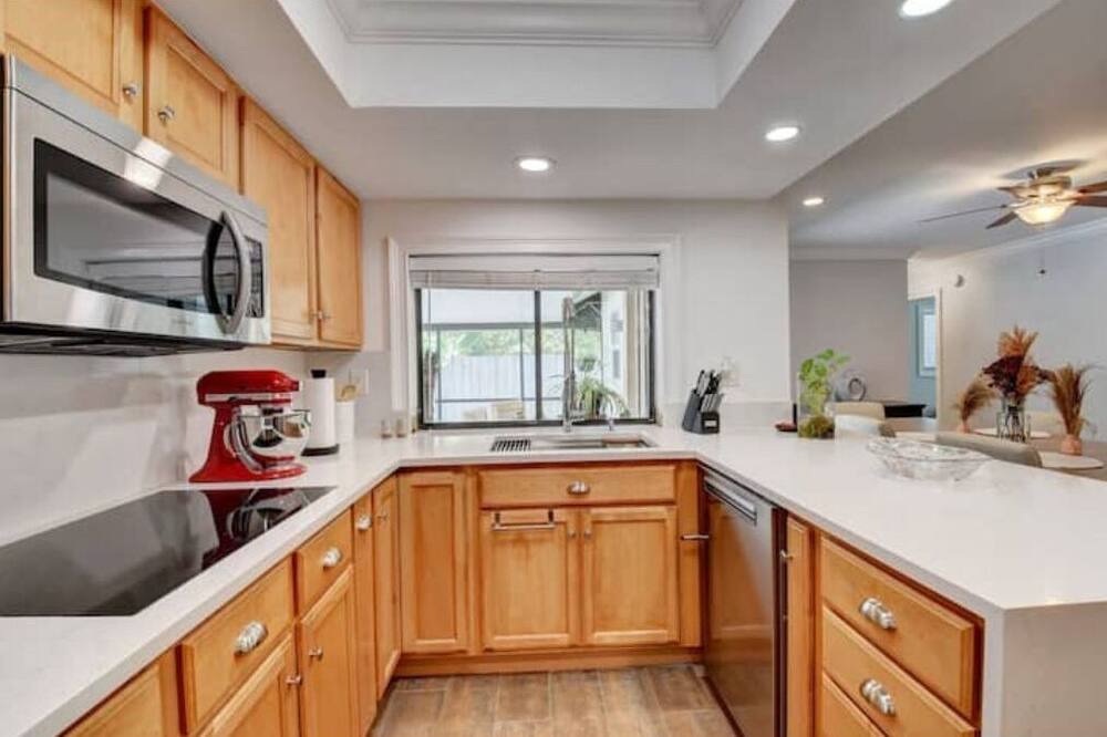 Photo of Kitchen in Tropic Palms
