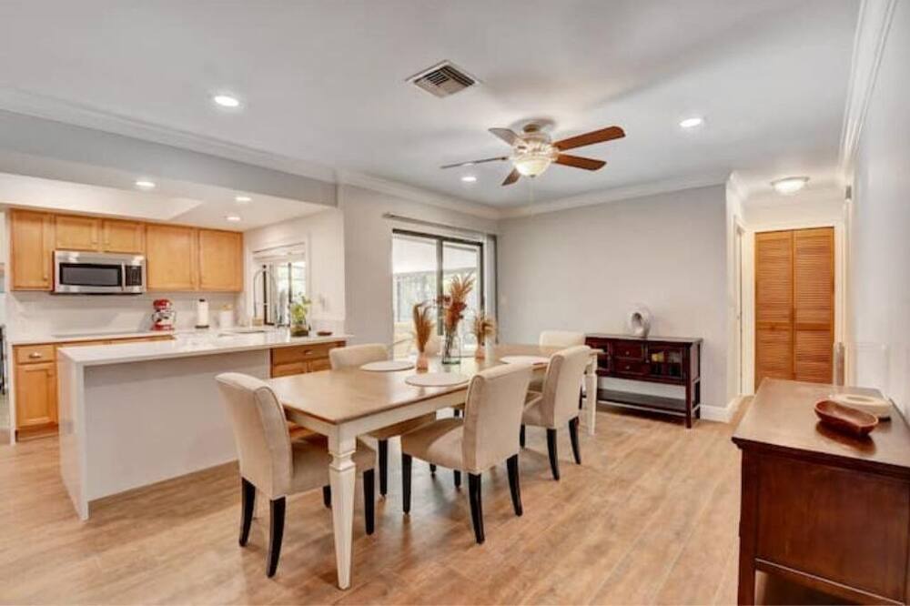 Photo of Kitchen in Tropic Palms