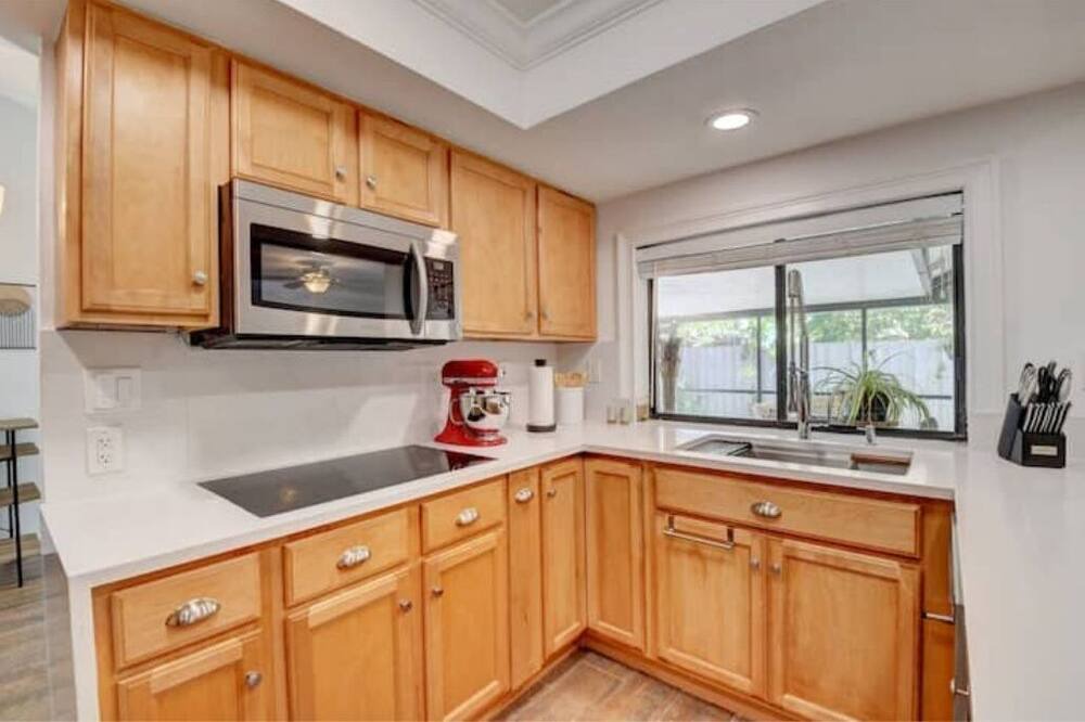 Photo of Kitchen in Tropic Palms