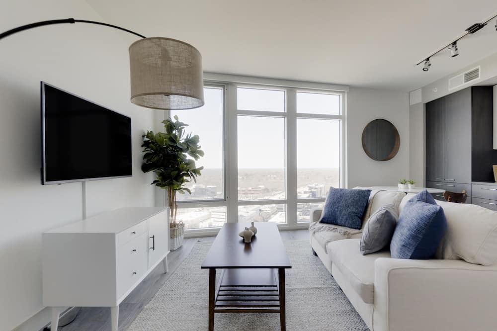 Photo of Livingroom in Tysons