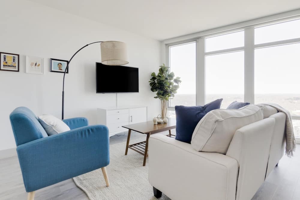 Photo of Livingroom in Tysons