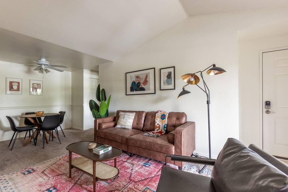Photo of Livingroom in Lake Forest
