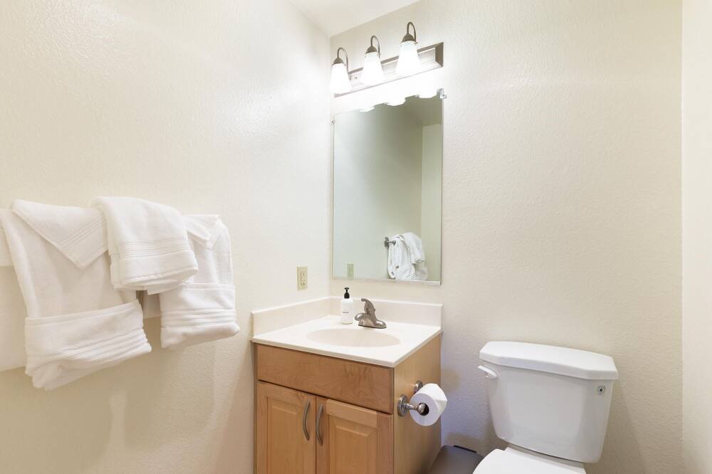 Photo of Bathroom in Lake Forest