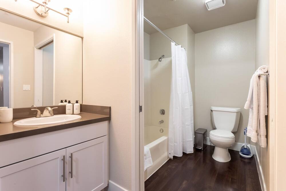 Photo of Bathroom in Pasadena