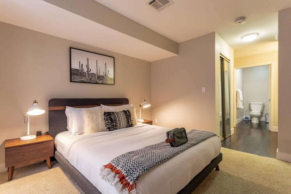 Photo of Bedroom in Pasadena
