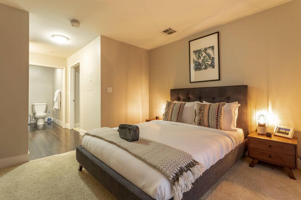 Photo of Bedroom in Pasadena