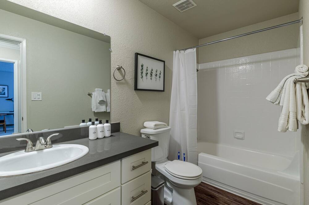 Photo of Bathroom in West Alameda