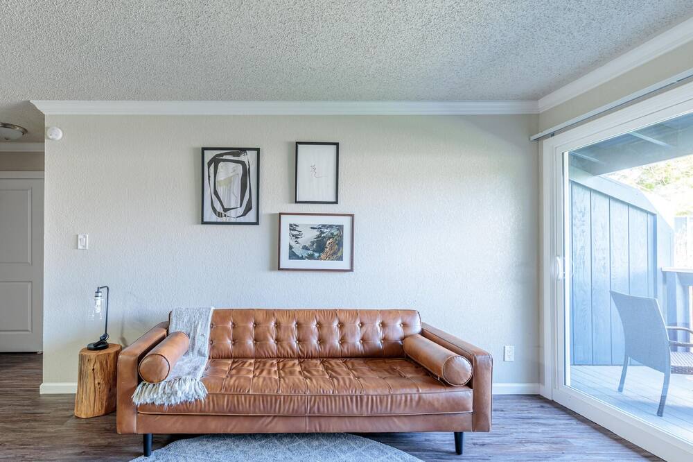 Photo of Others in West Alameda