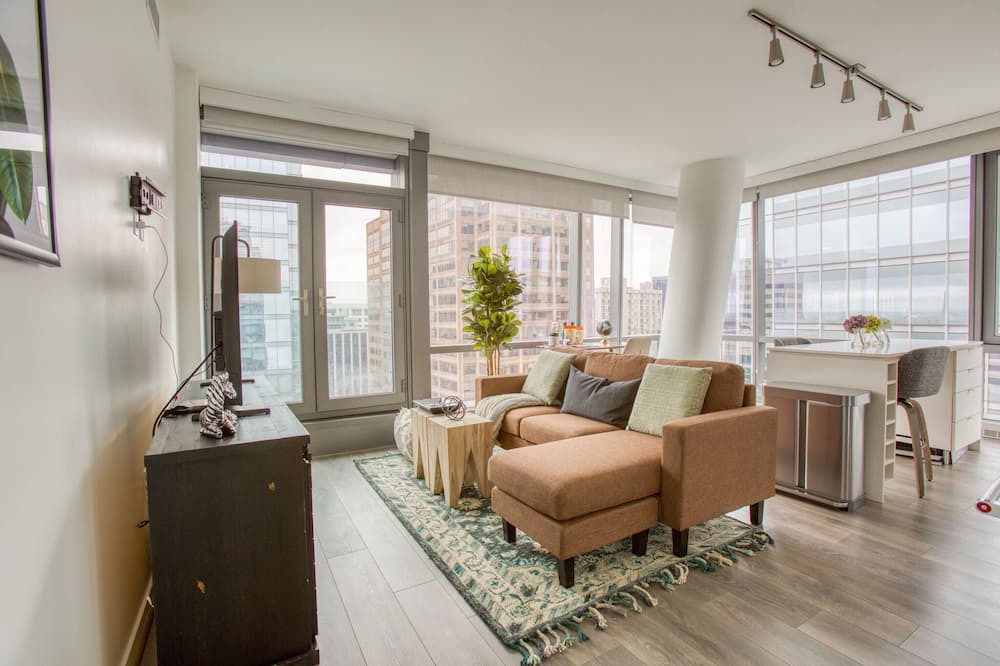 Photo of Livingroom in North Rosslyn