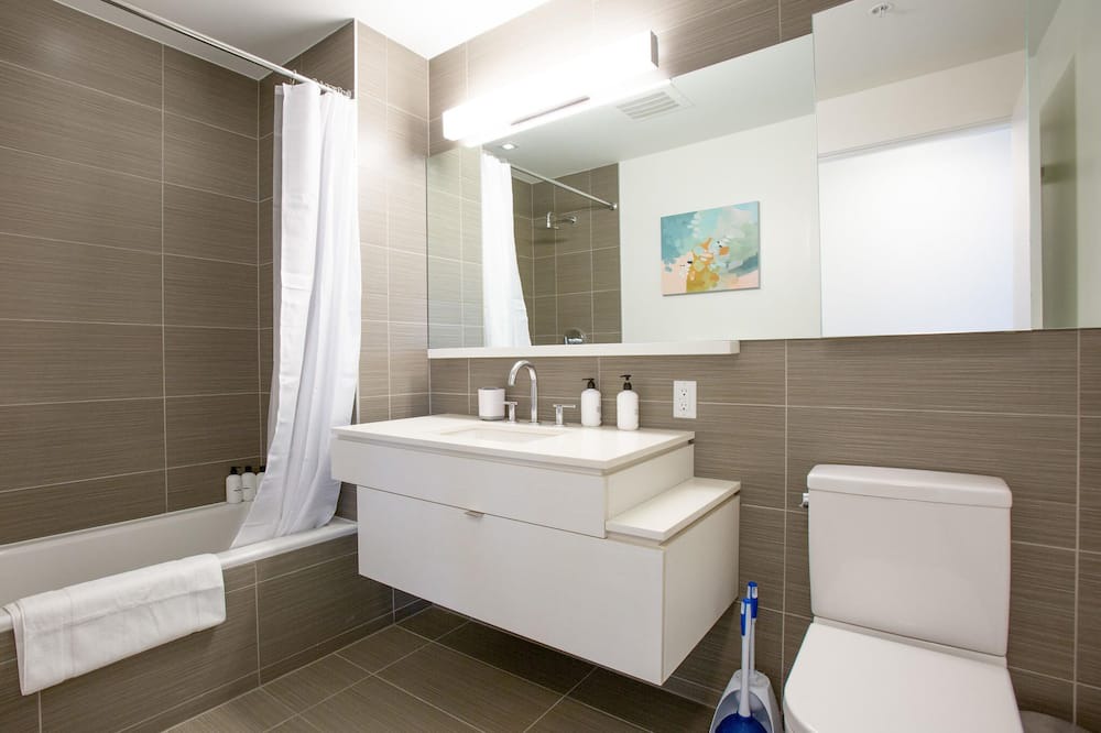 Photo of Bathroom in North Rosslyn