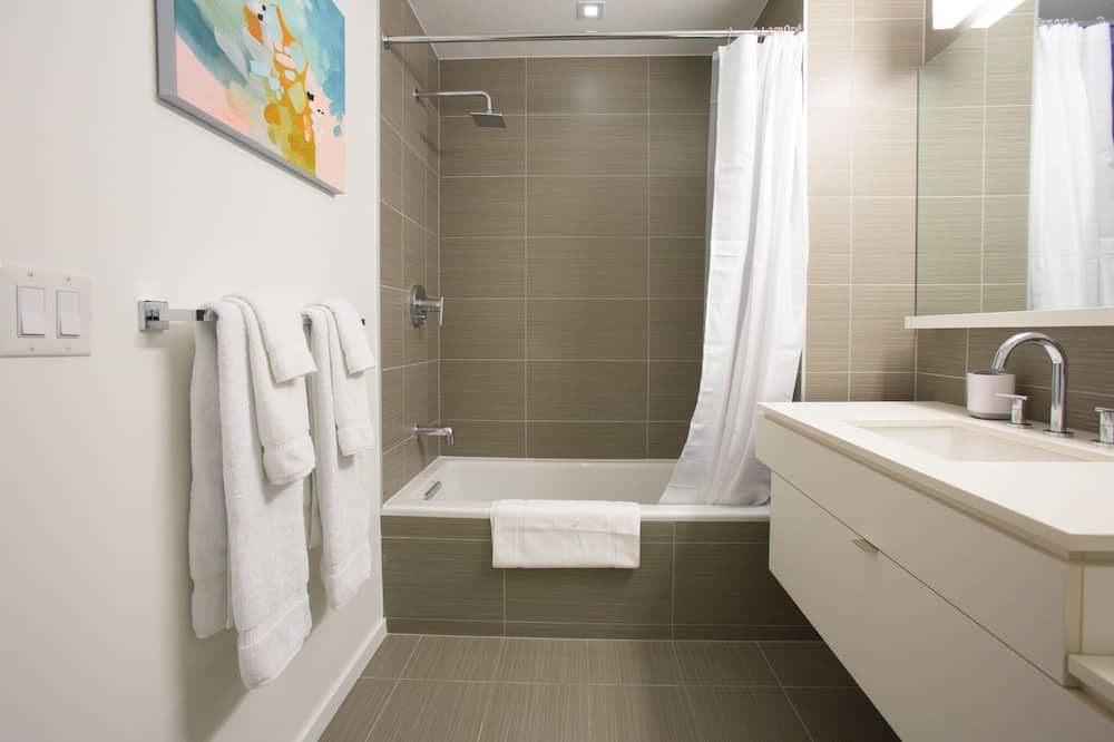 Photo of Bathroom in North Rosslyn