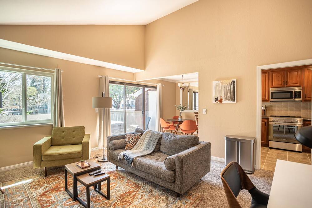 Photo of Livingroom in San Ramon