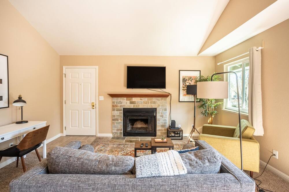 Photo of Livingroom in San Ramon