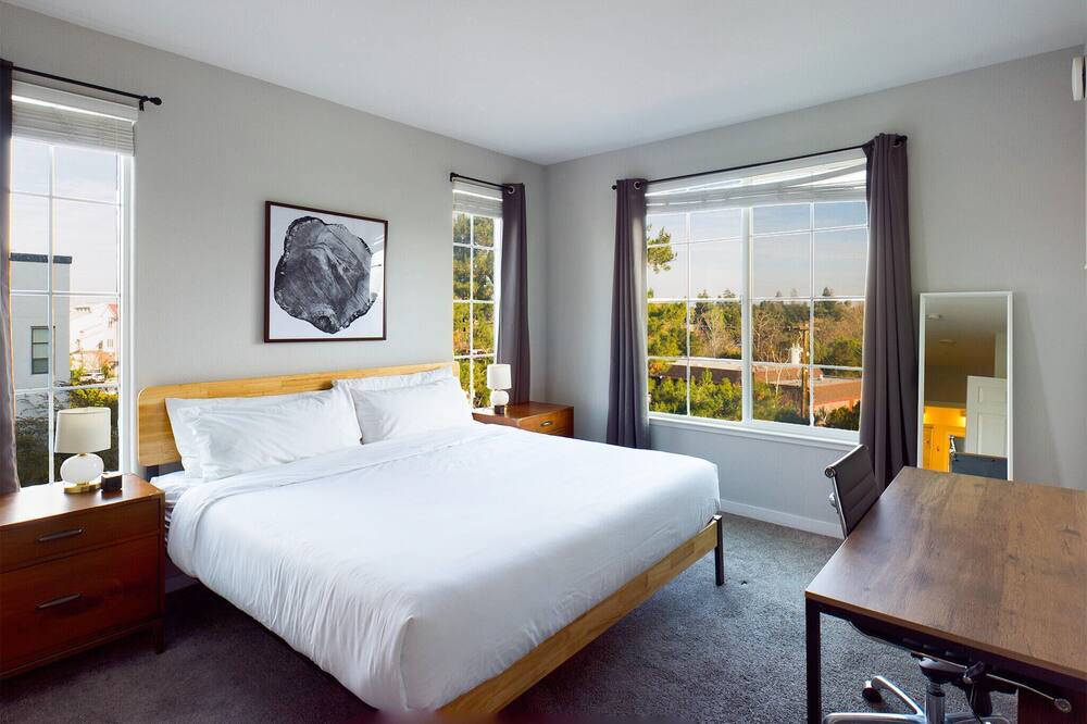 Photo of Bedroom in Downtown