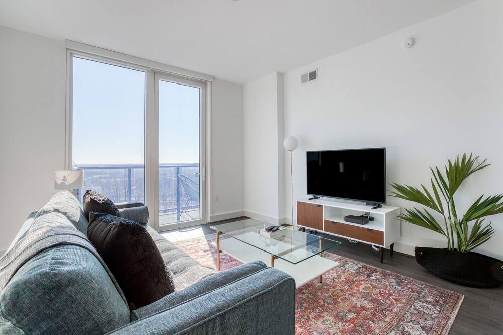 Photo of Livingroom in Reston