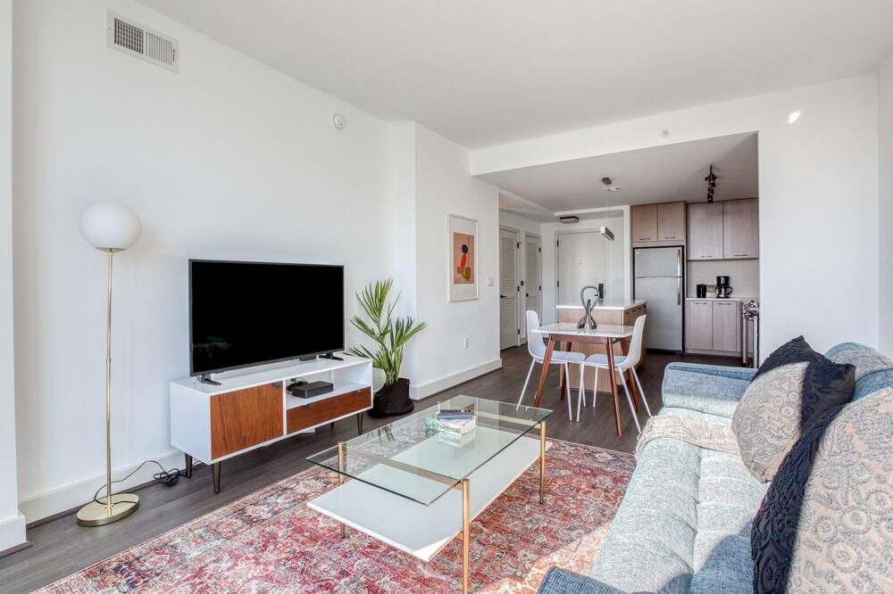 Photo of Livingroom in Reston