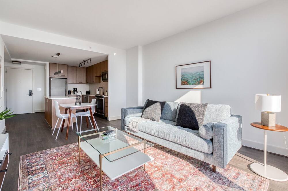 Photo of Livingroom in Reston