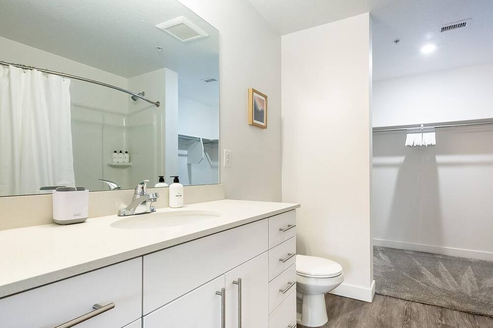 Photo of Bathroom in Bluffdale