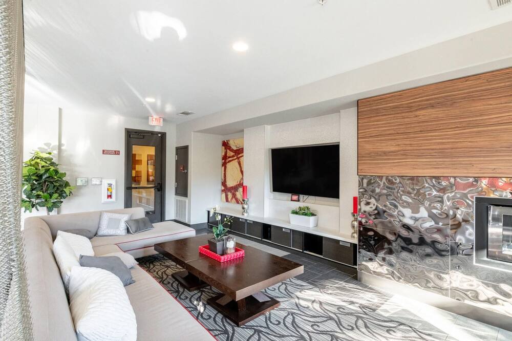 Photo of Livingroom in Morse Park