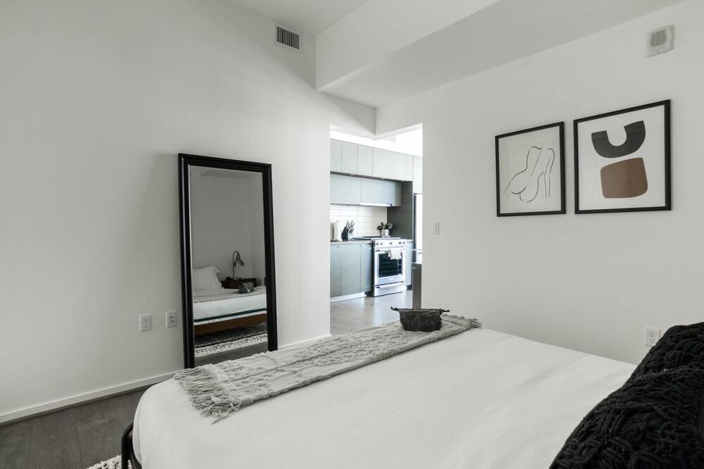 Photo of Bedroom in North Rosslyn